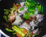 Foto langkah ke 3 dari resep Blakutak / Balakutak Tumis Hitam.