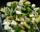 A picture of step 2 of Veggies with garlic sauce & steamed rice.