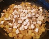 A picture of step 5 of Raw banana Potato podimas.
