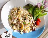 รูปขั้นตอนการทำที่ 3 ของ ข้าวผัดแหนม ง่ายๆ (คล้ายกินยำแหนม)