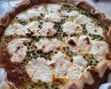 Une image de l'étape 8 de Tarte au Fromage de Chèvre, Petits Pois et Basilic et une Pointe de Miel 🍯.