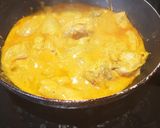 A picture of step 3 of Bohri fried chicken.