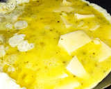 Foto del paso 2 de la receta: Tortilla al pesto con queso