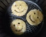 A picture of step 2 of Chilli Garlic Potato Smileys.