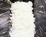 A picture of step 4 of Sweet and Savory Pork and Egg Onigiri.
