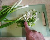 Φωτογραφία βήματος 6 της συνταγής “Sedano alla molisana”. Σέλερυ οκρατέν, με κρεμμυδάκια και ελιές!