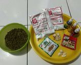 Foto langkah ke 1 dari resep Peyek pelangi kacang hijau.