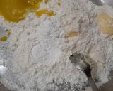 A picture of step 3 of Pumpkin rose bun.