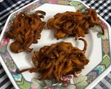 A picture of step 8 of Onion Pakoda.
