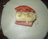 Foto del paso 4 de la receta: Empanadas salchicha, queso y tomate