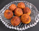 A picture of step 11 of Banana Coconut Balls.