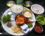 चीझी थालीपीठ पिझ्झा (cheese thalipeeth pizza recipe in marathi) रेसिपी स्टेप 1 फोटो 