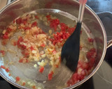 Foto del paso 7 de la receta: Arroz con rape y gambones, calabaza y espinacas