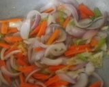 A picture of step 4 of Chinese bhel.