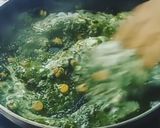 A picture of step 6 of Palak Corn Curry.