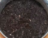A picture of step 3 of No-Bake Oreo Cheesecake.