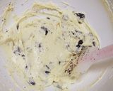A picture of step 7 of No-Bake Oreo Cheesecake.