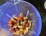 A picture of step 2 of Strawberry walnut dates ice-cream.