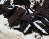 A picture of step 12 of No-Bake Oreo Cheesecake.