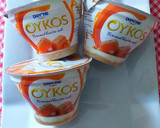 Foto del paso 3 de la receta: Helado de fresas casero con yogur griego de toffee