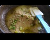 A picture of step 3 of Banana Suji Sheera.