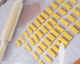 Foto langkah ke 3 dari resep 10.Kaastengel🧀 (Takaran sendok+No oven+No mixer+Ga Mahal)😁.