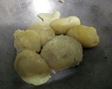 A picture of step 2 of Ragda Patties.