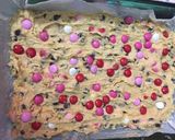 A picture of step 9 of M&M Cookie Bars.