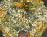 Foto del paso 7 de la receta: Zuppa di fiori di zucca - Sopa de flor de calabaza