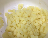 Foto del paso 2 de la receta: Empanadas de carne cortada a 🔪
