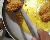 A picture of step 8 of Potatoes Maggi roll.