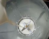 A picture of step 1 of Chocolate vanilla milkshake.