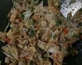 Foto langkah ke 7 dari resep Kwetiau goreng pedes.