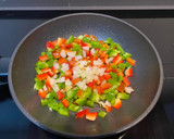 Foto del paso 3 de la receta: Alubias blancas con langostinos y mejillones