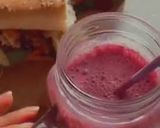 صورة لخطوة 2 من وصفة سموذي فراولة 🍓🍇 منعش ❄️