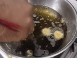 કેળા ના ભજીયા(Kela bhajiya recipe in Gujarati)