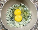 Foto del paso 2 de la receta: 🥔🌱Omelette de papa y espinaca relleno con jamón y muzzarella 🌱🥔