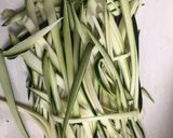 Une image de l'étape 1 de NID D’ŒUF À LA COURGETTE.