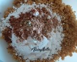 A picture of step 2 of Biscuit Cake Shot.