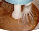 Foto del paso 4 de la receta: Bizcochuelo de cacao en polvo - Nesquik