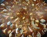 Foto del paso 14 de la receta Paella de frutos del mar con gambones congelados