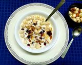 A picture of step 3 of Curd Makhana with Apple and Dry Fruits.