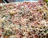 A picture of step 3 of White bread pizza.