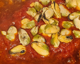 Foto del paso 3 de la receta: Mafalda corta en salsa de mejillones en escabeche