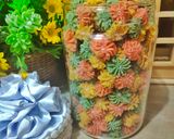 Foto langkah ke 6 dari resep Flower Butter Cookies.