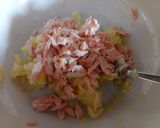 A picture of step 1 of Salmon and sweet corn cakes.