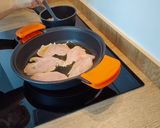 Foto del paso 1 de la receta Pollo en salsa de coco y Lima