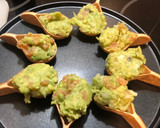 Foto del paso 5 de la receta: Crujiletas de salmón ahumado y aguacate