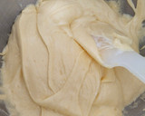 Foto langkah ke 5 dari resep Zebra Butter Cake.