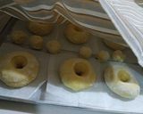 Foto langkah ke 5 dari resep Donat Empuk Tanpa Ulen Bukan metode Autolysis.
